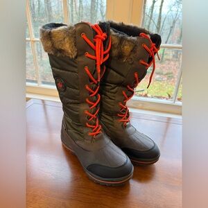 Cougar Chateau Winter Boots in Olive w/ with Hot Orange Laces